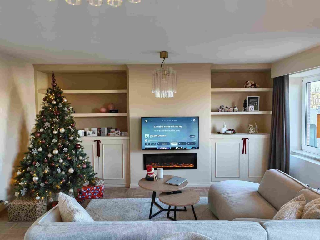 ingebouwde-kastenwand-met-tv-meubel-en-haard